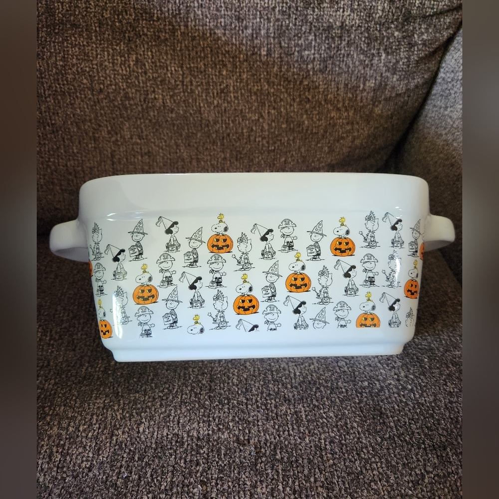 Halloween Peanuts Charlie Brown Loaf Pan Ceramic New